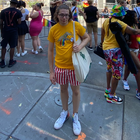 Meet your Posher, Chris - Picture 2 of 3